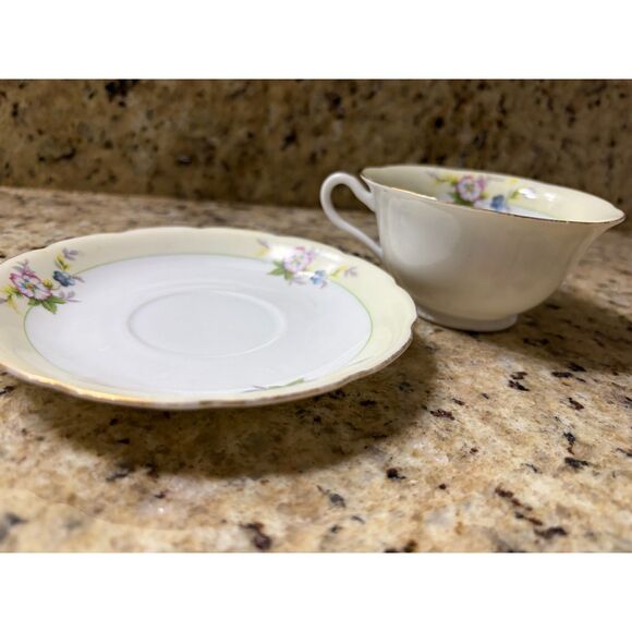 Chikaramachi Porcelain Made in Japan Teacup and Saucer Soft Yellow with Florals - Picture 6 of 8